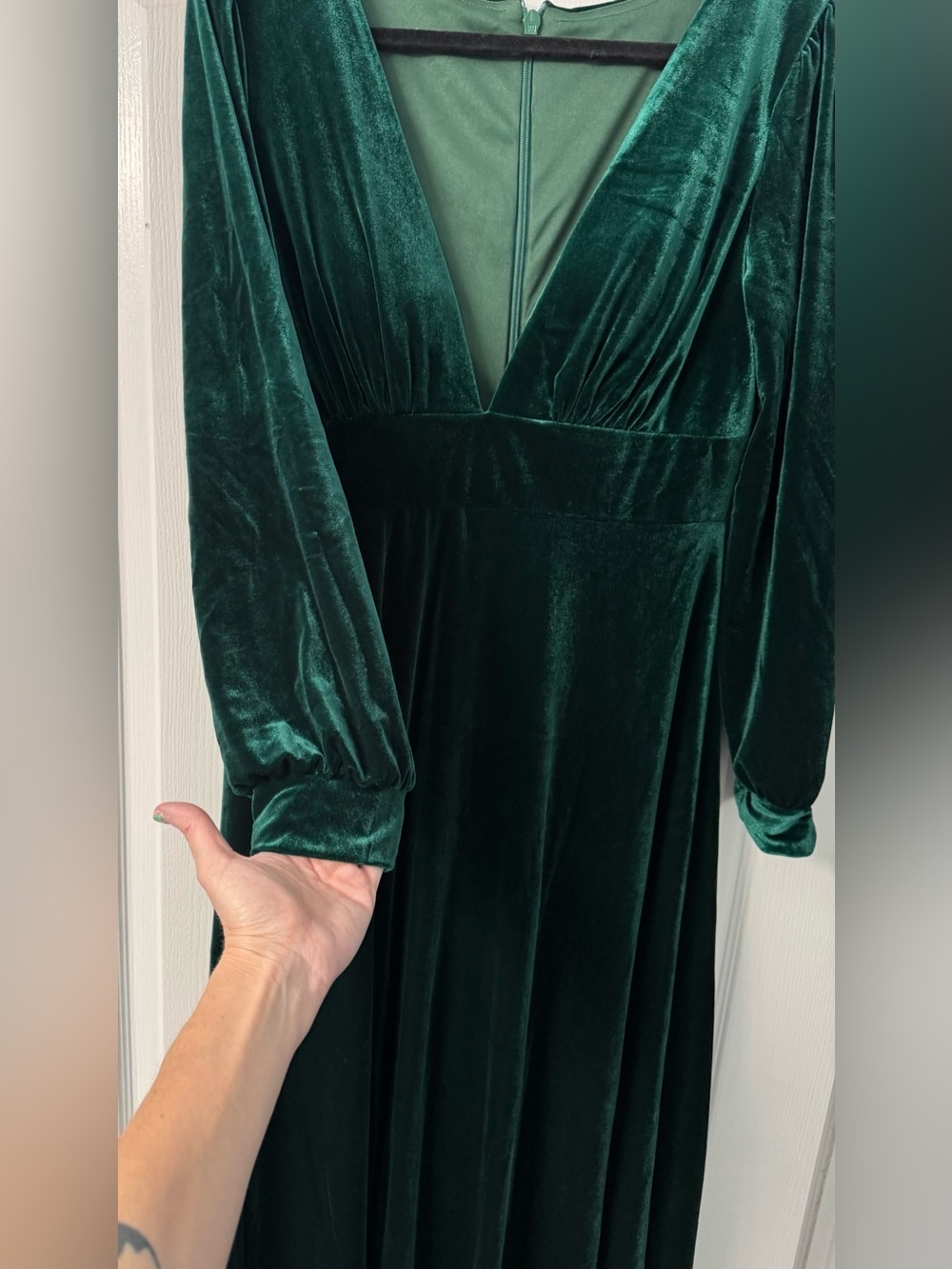 Shirees A-Line/Princess V-Neck Long Sleeve Velvet Floor-Length Evening Dress - Picture 5 of 11